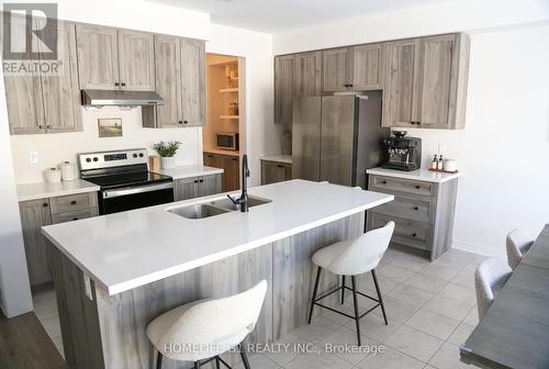 115 Petch Ave, Caledon, ON - Indoor Photo Showing Kitchen With Double Sink With Upgraded Kitchen