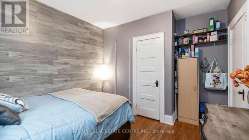 26 Clarence Street, Brampton, ON - Indoor Photo Showing Bedroom