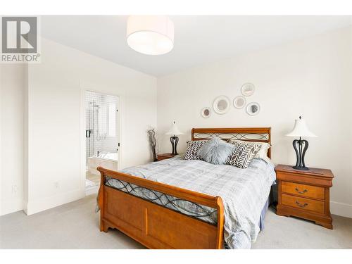 243 Grange Drive, Vernon, BC - Indoor Photo Showing Bedroom