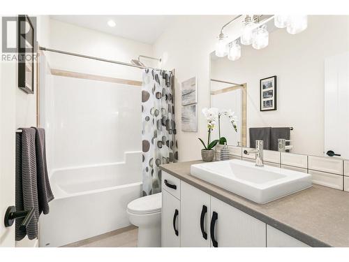243 Grange Drive, Vernon, BC - Indoor Photo Showing Bathroom