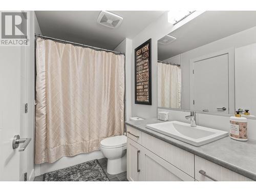 4380 Lakeshore Road Unit# 219, Kelowna, BC - Indoor Photo Showing Bathroom