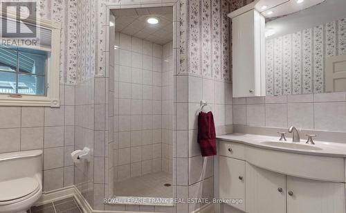 75 Woodbridge Circ, Scugog, ON - Indoor Photo Showing Bathroom