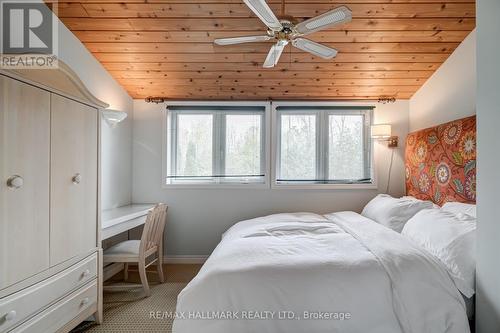 537-A Eagle Road, Georgina Islands, ON - Indoor Photo Showing Bedroom