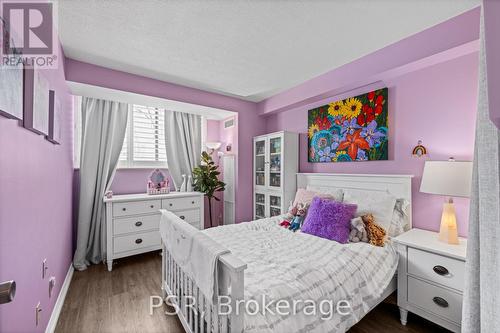 #402 -70 Baif Blvd, Richmond Hill, ON - Indoor Photo Showing Bedroom