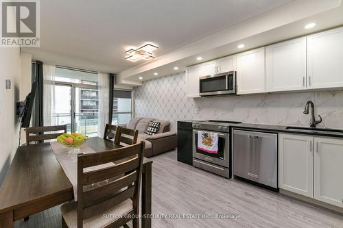 #307 -2464 Weston Rd, Toronto, ON - Indoor Photo Showing Kitchen With Upgraded Kitchen