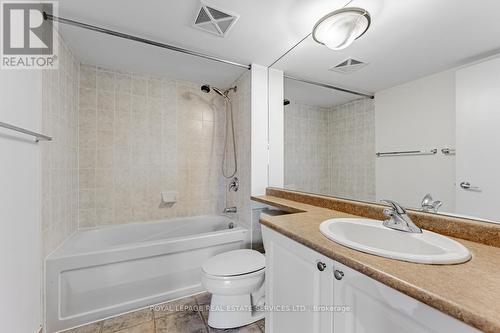 #901 -231 Fort York Blvd, Toronto, ON - Indoor Photo Showing Bathroom