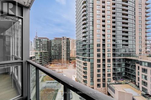 #901 -231 Fort York Blvd, Toronto, ON - Outdoor With Facade