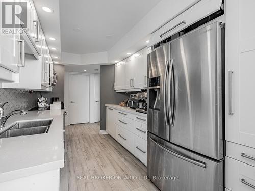 #1505 -30 Holly St, Toronto, ON - Indoor Photo Showing Kitchen With Double Sink With Upgraded Kitchen