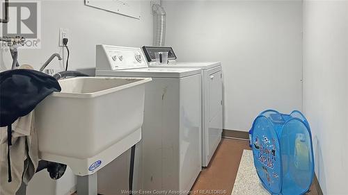 1132 Windsor Avenue, Windsor, ON - Indoor Photo Showing Laundry Room