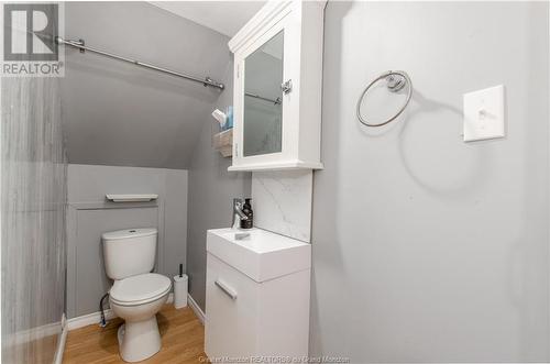 1396 Champlain, Dieppe, NB - Indoor Photo Showing Bathroom