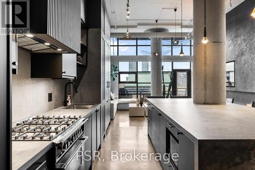 503 - 90 Sumach Street, Toronto, ON - Indoor Photo Showing Kitchen With Upgraded Kitchen