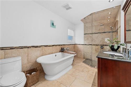 270 Deercreek Drive, Ancaster, ON - Indoor Photo Showing Bathroom