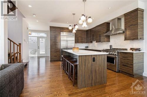 121 Hamilton Avenue N, Ottawa, ON - Indoor Photo Showing Kitchen With Upgraded Kitchen