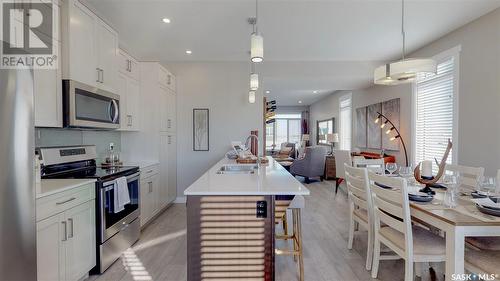 4752 Buckingham Drive, Regina, SK - Indoor Photo Showing Kitchen With Upgraded Kitchen