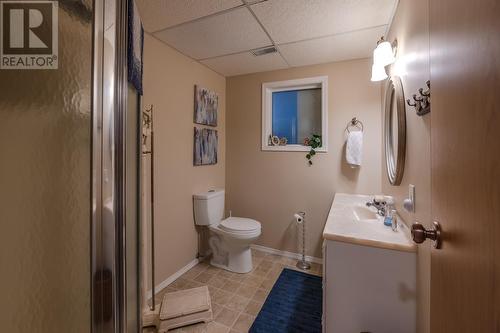 3218 West Bench Drive, Penticton, BC - Indoor Photo Showing Bathroom