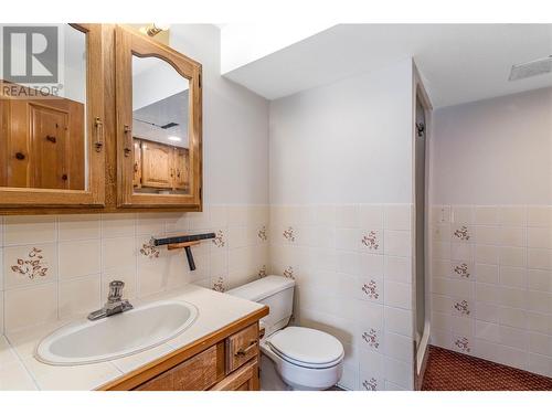 12874 Carrs Landing Road, Lake Country, BC - Indoor Photo Showing Bathroom