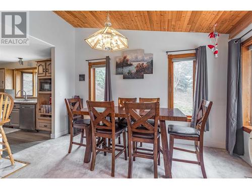12874 Carrs Landing Road, Lake Country, BC - Indoor Photo Showing Dining Room
