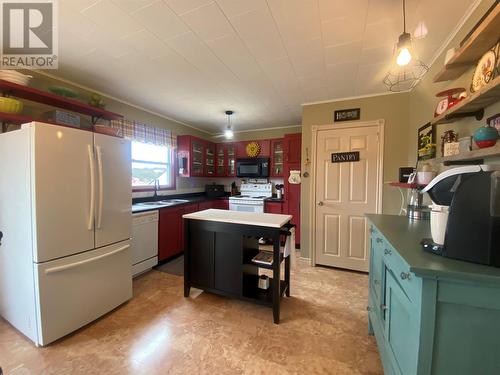 30A Yellow Hill Road, Port Kirwan, NL - Indoor Photo Showing Kitchen