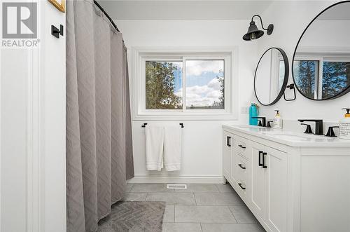 849 Dry Pine Bay, Alban, ON - Indoor Photo Showing Bathroom