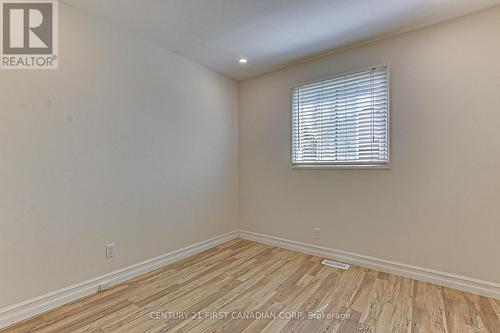 24 Barker St, London, ON - Indoor Photo Showing Other Room