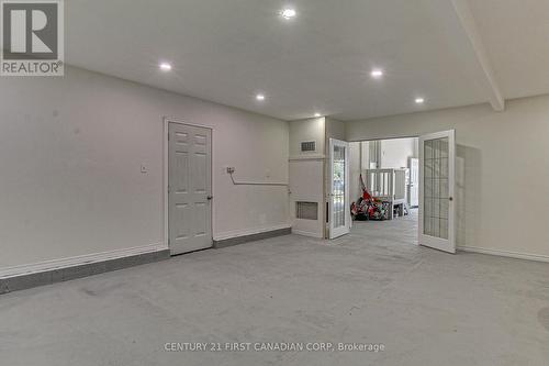 24 Barker St, London, ON - Indoor Photo Showing Other Room