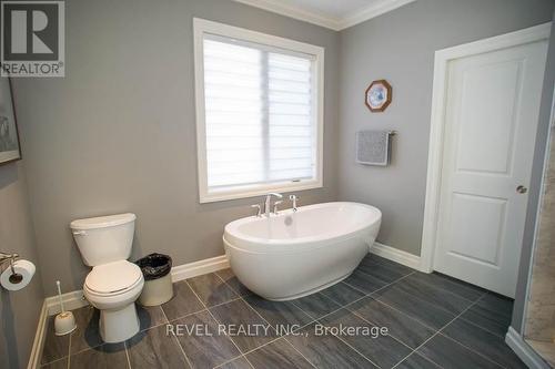 33 Woodside Drive, Brant, ON - Indoor Photo Showing Bathroom