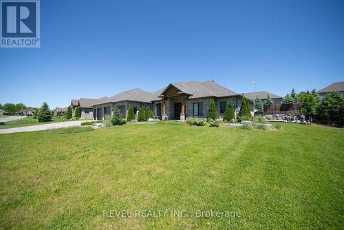 33 Woodside Drive, Brant, ON - Outdoor