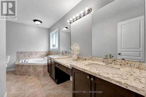166 Bellagio Ave, Hamilton, ON - Indoor Photo Showing Bathroom