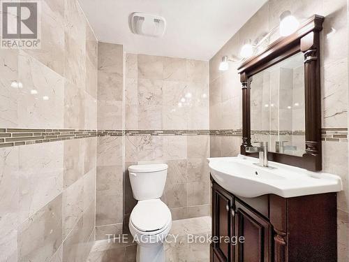616 Candlestick Circ, Mississauga, ON - Indoor Photo Showing Bathroom