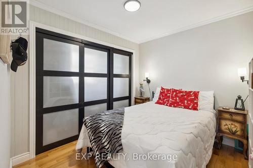 5993 Coholan Street, Niagara Falls, ON - Indoor Photo Showing Bedroom