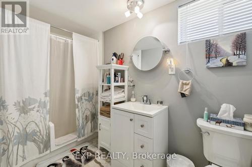 5993 Coholan Street, Niagara Falls, ON - Indoor Photo Showing Bathroom
