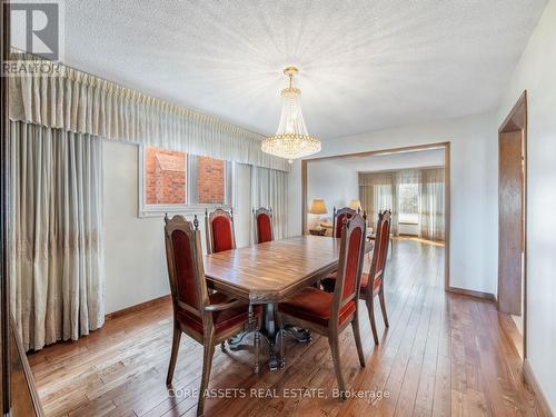 2088 Kempton Park Drive, Mississauga, ON - Indoor Photo Showing Dining Room