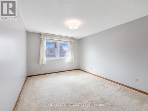 2088 Kempton Park Dr, Mississauga, ON - Indoor Photo Showing Other Room