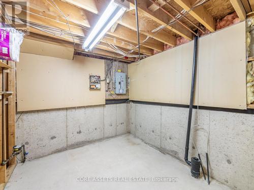 2088 Kempton Park Dr, Mississauga, ON - Indoor Photo Showing Basement