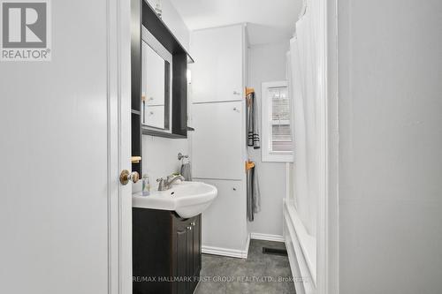 253 Peters Rd, Cramahe, ON - Indoor Photo Showing Bathroom