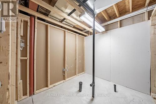 33 Redcedar Cres, Hamilton, ON - Indoor Photo Showing Basement