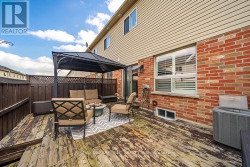 33 Redcedar Cres, Hamilton, ON - Outdoor With Deck Patio Veranda With Exterior