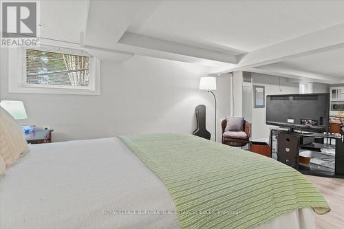 105 First Street N, Hamilton, ON - Indoor Photo Showing Bedroom
