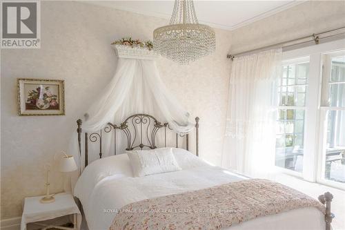 227 Green Street, Burlington (Brant), ON - Indoor Photo Showing Bedroom