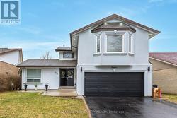 12 CHARING DR  Mississauga, ON L5N 1E9