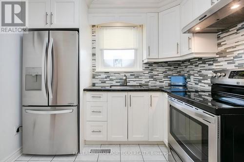 17 Thirty Third St, Toronto, ON - Indoor Photo Showing Kitchen With Stainless Steel Kitchen With Upgraded Kitchen