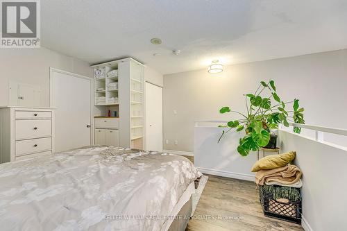 629 - 200 Manitoba Street, Toronto, ON - Indoor Photo Showing Bedroom