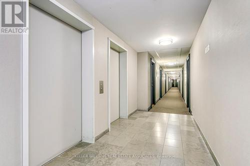 629 - 200 Manitoba Street, Toronto, ON - Indoor Photo Showing Other Room