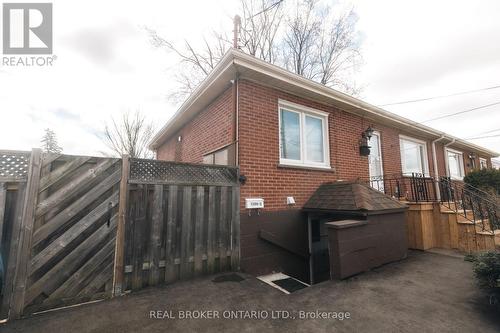 1306* Leighland Road, Burlington, ON - Outdoor With Exterior