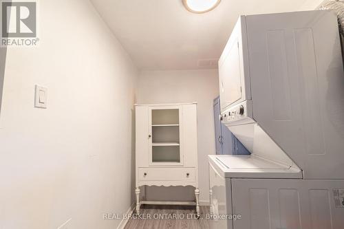 1306* Leighland Rd, Burlington, ON - Indoor Photo Showing Laundry Room