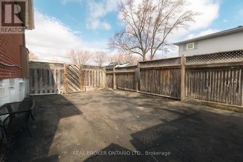 1306* Leighland Rd, Burlington, ON - Outdoor