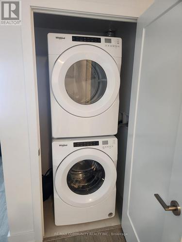 1414 - 2550 Simcoe Street, Oshawa, ON - Indoor Photo Showing Laundry Room