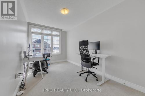 4 Kester Crt, East Gwillimbury, ON - Indoor Photo Showing Office