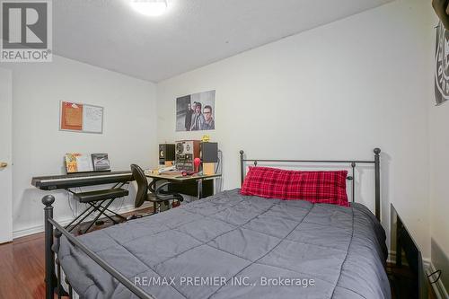 644 Srigley Street, Newmarket, ON - Indoor Photo Showing Bedroom