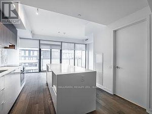 #801 -161 Roehampton Ave, Toronto, ON - Indoor Photo Showing Other Room